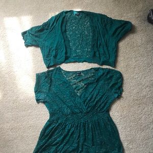 Green lace shirt with matching shrug size 3 (24)